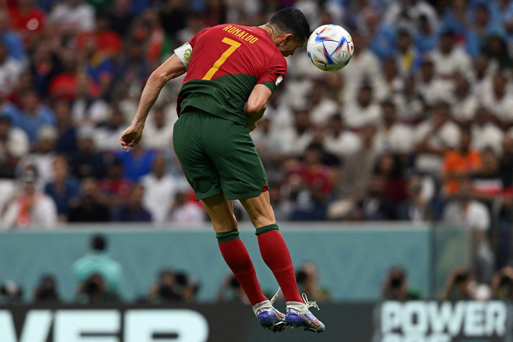 葡媒：国际足联对葡萄牙首球归属者进