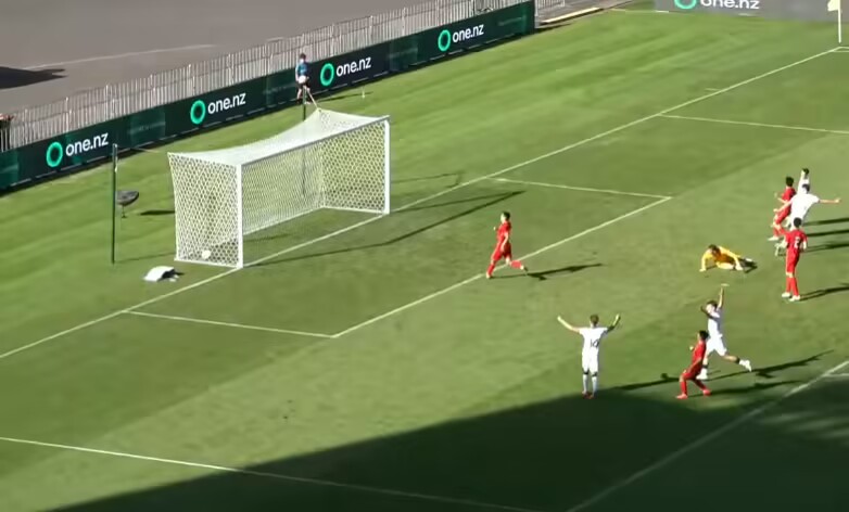 后防被打穿！亚运队再丢一球0-2落后新西兰U23！