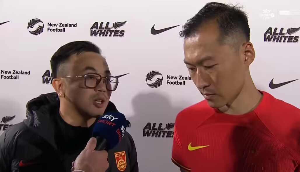 吴曦：上半场对手给很大压力，对方少一人我们没进球对此感到遗憾