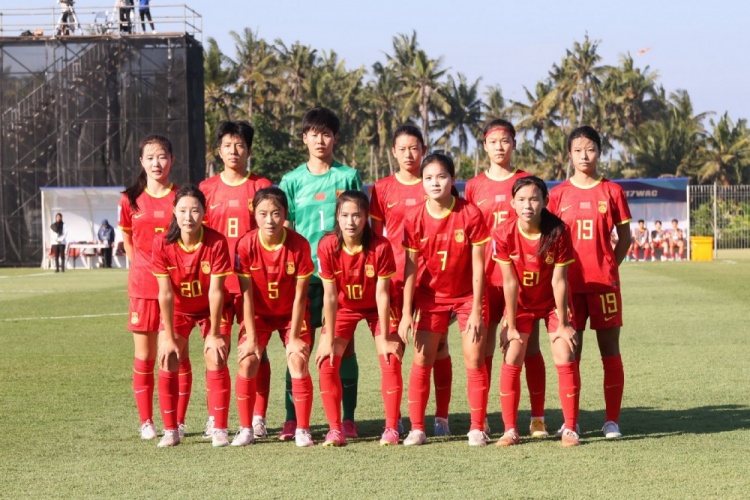 U17中国女足主帅：破密集防守对年轻球员来说总是很困难的