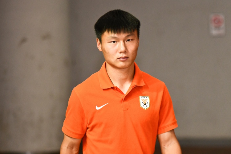 方昊：近一年来大家对我的期待在休赛季将会有明确的消息