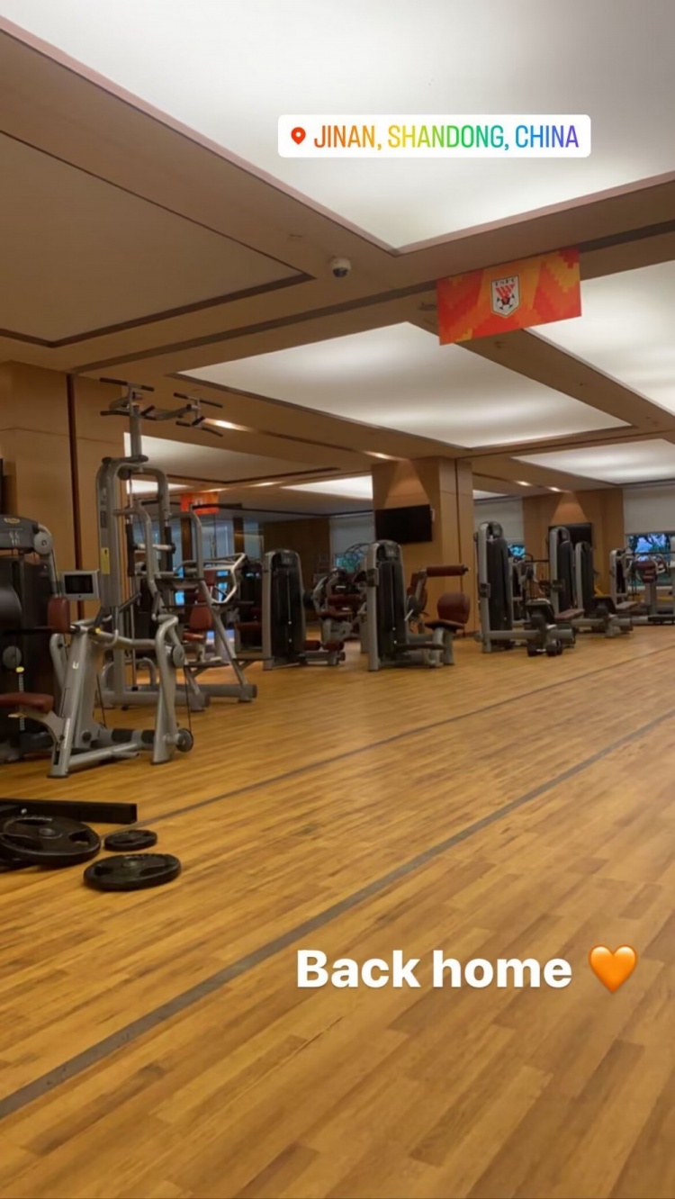 德尔加多社媒晒在泰山队健身房训练照，配文：回家