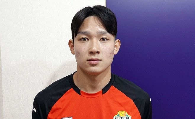 罗马诺：热刺即将签下18岁韩国边锋杨敏赫，他留在江原FC直到1月