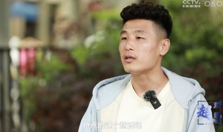 本赛季为何多次头球破门武磊：主要靠抢点意识，弥补了身高劣势