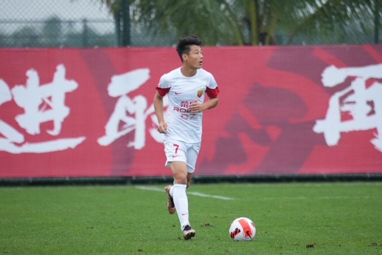 海港队20战胜浙江队，以一场胜利为此次冬训收尾