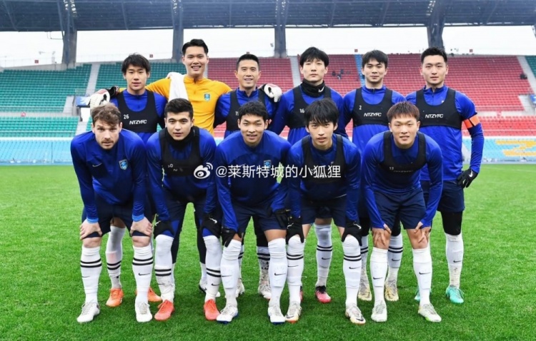 留洋球员贾博琰代表南通支云在热身赛中首发出战