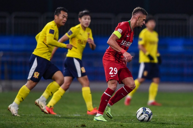 伊沃：我不会为了迎合而去踢假球 当初发自内心愿被归化