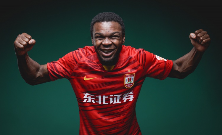 奥科雷：若不踢球我可能永远不会来中国，愿意留在亚洲或去美国