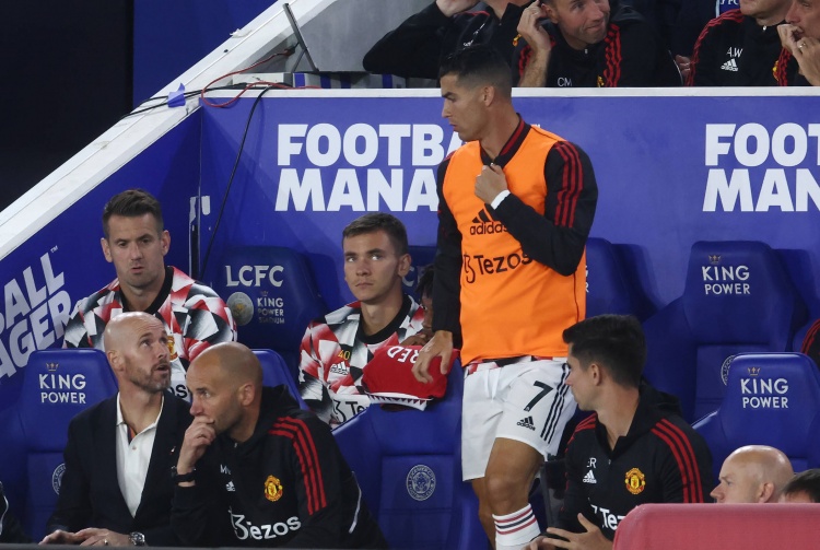 记者：弗格森曾说球员认为自己高于主帅就必须离队 CR7已经结束