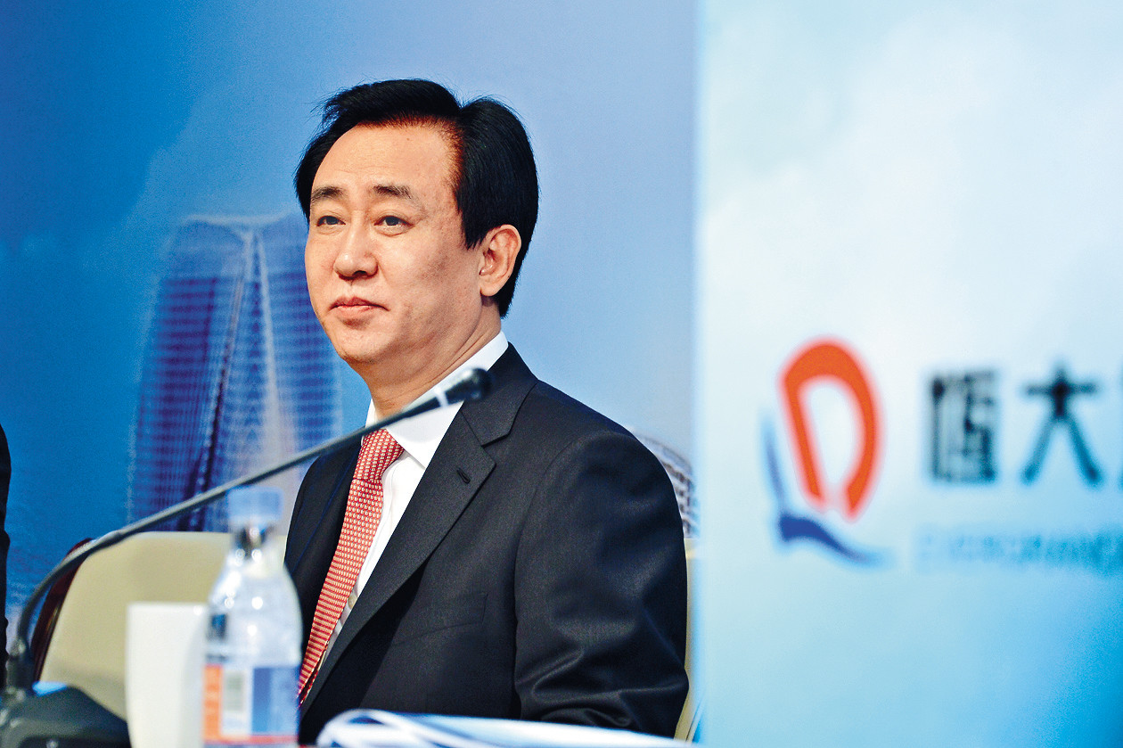 记者：解散或即将解散的俱乐部命运几乎相同——背后母公司没钱了