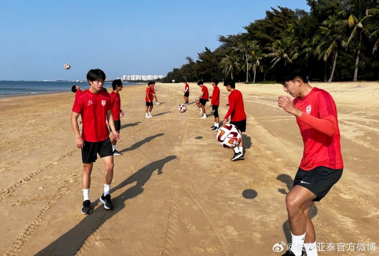 长春亚泰U21队结束海口备战17日回到大本营