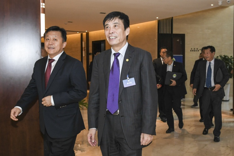 媒体人：足坛反腐力度空前营造清朗环境大范围腐败打击球迷信心