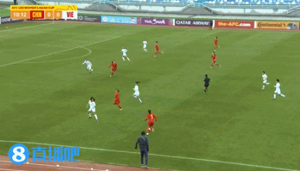 U20女足第10分钟打进第一球，余佳琪头球破门！