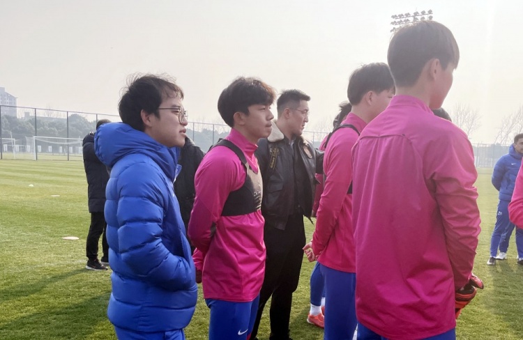 东体：归化球员徐辉正在申花队试训 曾入选过韩国国奥