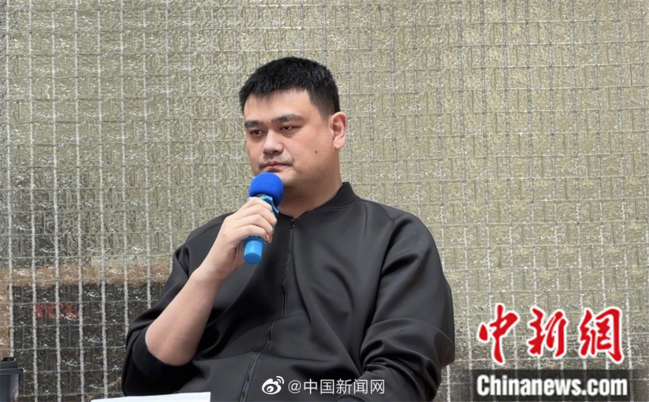 李璇：李铁事件最早是责令足协内部自查，若像篮协这样不会有反腐
