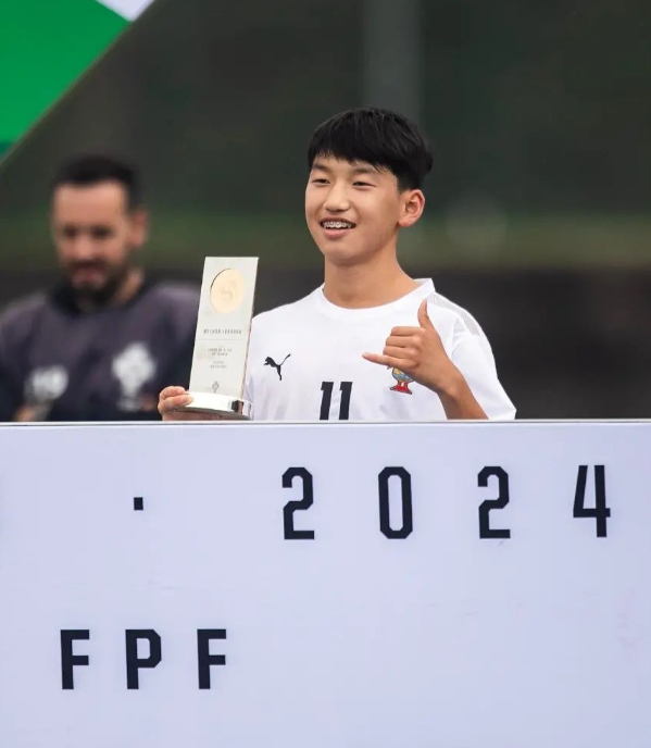 蝉联MVP+夺冠！14岁中国小将弗朗西斯