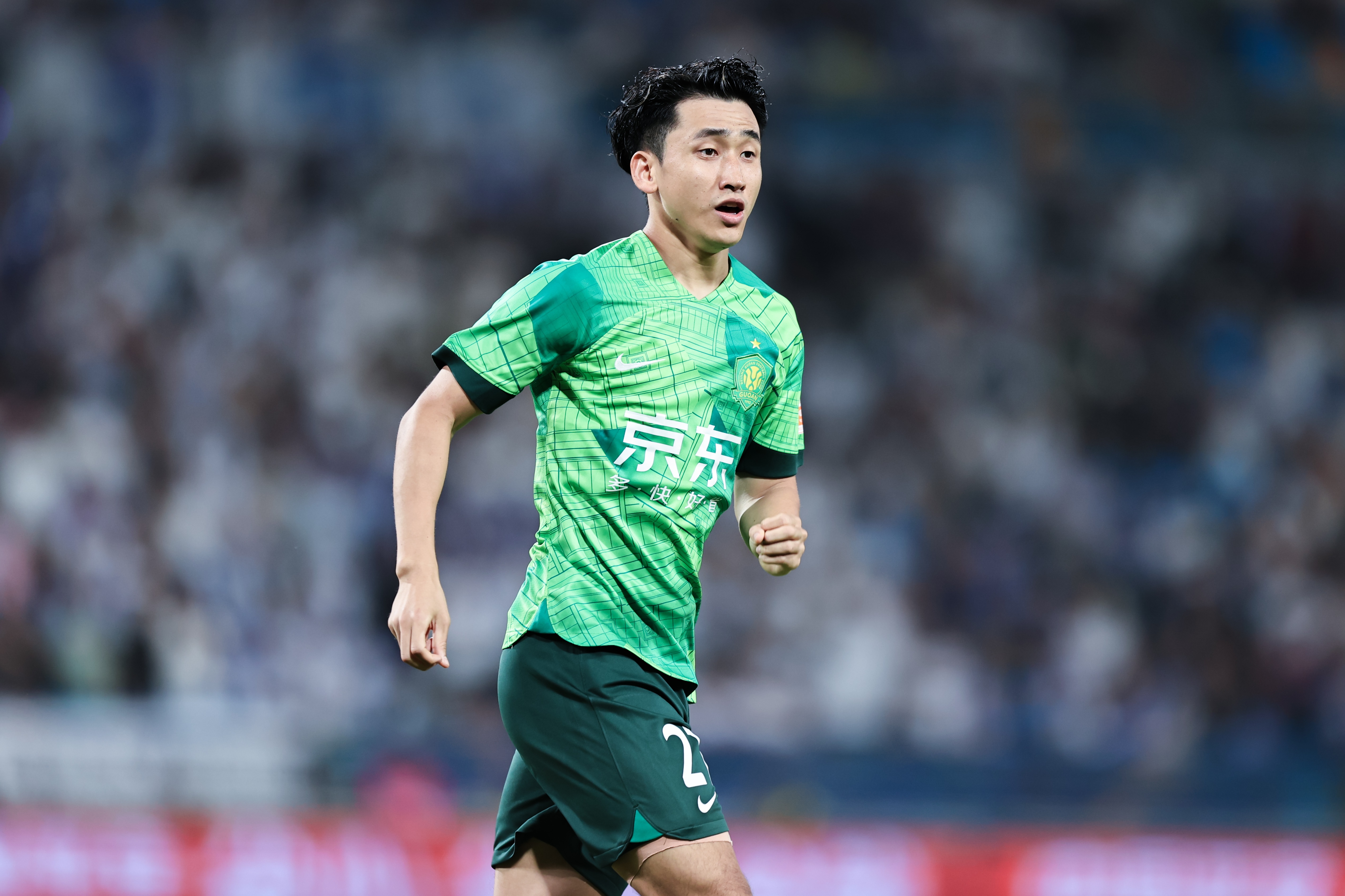 足球报回顾张源留洋经历：期间遇见戴伟浚，曾在洛里什U19任队长