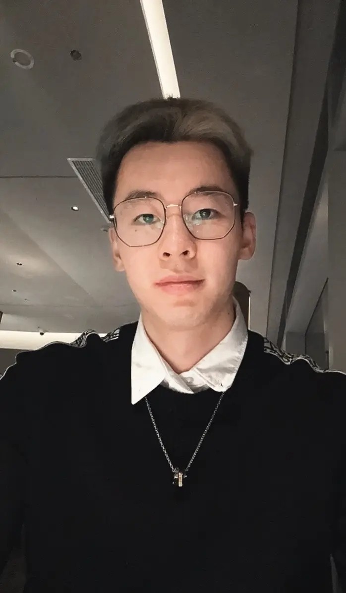郭昊文晒近照李云开打趣：最强00后回来了