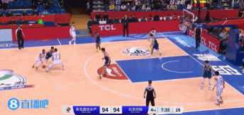 技术真全面！里勒轻松过掉两人双手灌篮但挂筐吃了个T