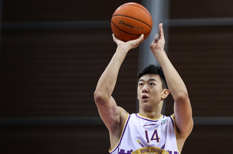 新京报：还是从前那个“北控少年”王少杰赛季主场首秀献两双